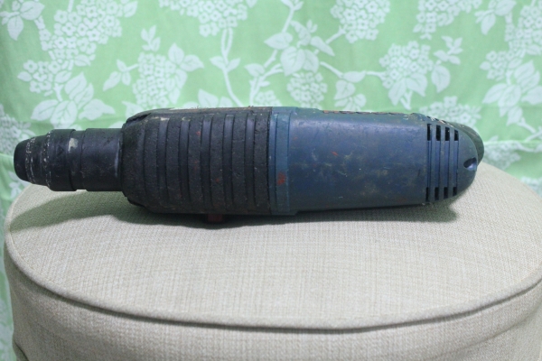 สว่านโรตารี่ยี่ห้อ BOSCH รุ่น GBH2-22E สภาพพร้อมใช้งานครับ