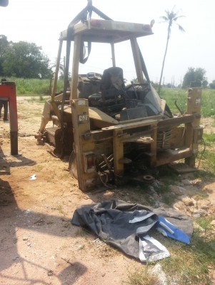 ขายด่วน ตัดขายอะใหล่รถ CAT 428 B ทั้งคัน  (รูปแทน) ขายแล้วครับ ขอขอบคุณที่อุดหนุน