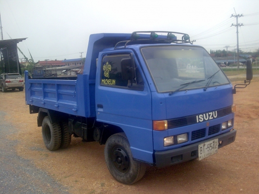 6ล้อ ดั้มเล็ก 100HP 3คิว**รถห้าง** 6ล้อ ดั้มเล็ก 100HP 3คิว**รถห้าง**