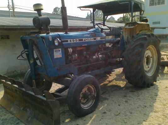 รถไถ่ฟอรืด 6610 T3 รถพร้อมใช้งาน สนใจโทรมานะครับ