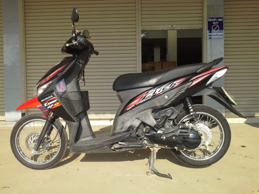 Honda Click Combi-break สีดำแดง ปี50