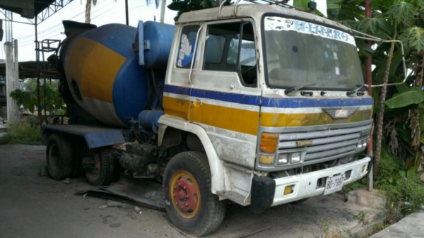 ขายรถโม่ปูน6 คิว สภาพสวยพร้อมใช้ ติดต่อได้ที่คุณ อ๊อฟ พิจิตร 086-737-9991 ขายรถโม่ปูน6 คิว สภาพสวยพร้อมใช้ ติดต่อได้ที่คุณ อ๊อฟ พิจิตร 086-737-9991