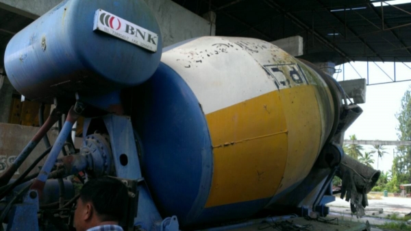 ขายรถโม่ปูน6 คิว สภาพสวยพร้อมใช้ ติดต่อได้ที่คุณ อ๊อฟ พิจิตร 086-737-9991 ขายรถโม่ปูน6 คิว สภาพสวยพร้อมใช้ ติดต่อได้ที่คุณ อ๊อฟ พิจิตร 086-737-9991