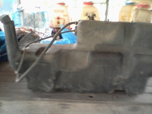 ถังน้ำมันรถไถฟอร์ด