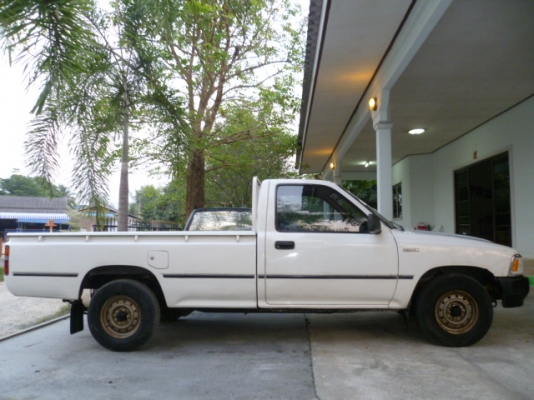 ขายโตโยต้า ไมตี้เอ๊กตอนเดียว ปี 95 ราคา 119000  โทร 081 3298448