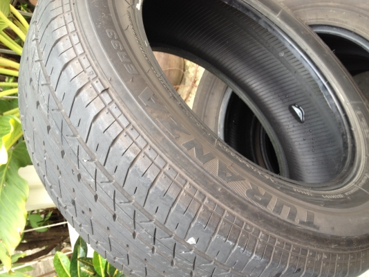 ขายยาง Bridgestone 215-60 R16 สัปดาห์ที่35 ปี11 สภาพดี