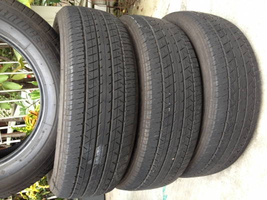 ขายยาง Bridgestone 215-60 R16 สัปดาห์ที่35 ปี11 สภาพดี