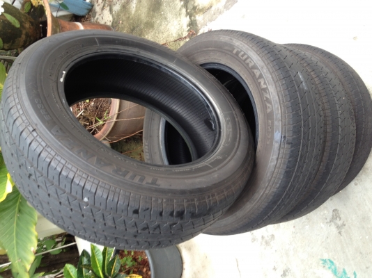 ขายยาง Bridgestone 215-60 R16 สัปดาห์ที่35 ปี11 สภาพดี