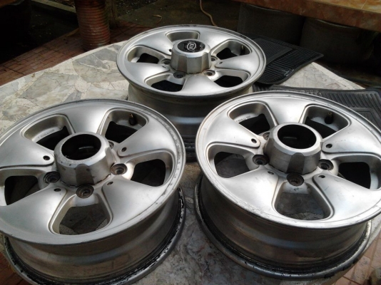 ขายแม๊ก KIA SPORTAGE 5 รู ขอบ 15