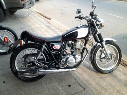 ขาย YAMAHA SR400  อินวอยล์สรรพสามิต เครื่องดี พร้อมใช้