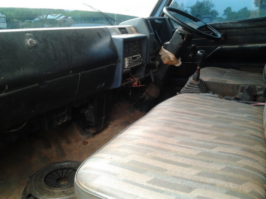 ***ขายแล้วครับขอบคุณ Truck2hand ขาย 6ล้อ ISUZU 115 ประกอบ NPR59L สภาพเดิมๆบางๆ เครื่อง4BD1 115 แรง แห้งจริง ไม่มีหลวม ช่วงล่างเดิมคัสซีสวยไม่มีผุไม่บวมไม่ดาม วางเหล็กเสริมบนแข็งแรง กระบะ4.30ม.พื้นไม้คอกไม้สูง ไม่ผุไม่หัก ยาง7.50ดี6เส้น ภายในดีคอนโซลครบ พร