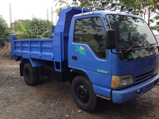 ขาย6ล้อNPRการ์ตูน130ยูโรทู กระบะดั้มดิน