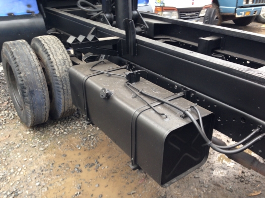 ขาย6ล้อNPRการ์ตูน130ยูโรทู กระบะดั้มดิน