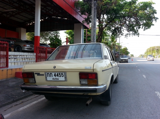 ขาย FIAT รุ่น 132 GLS ปี 1976 (พ.ศ. 2519) สีครีมไข่/น้ำตาล ทะเบียนพร้อมโอน ภาษี+พรบ.ครบ ขอขายในราคา 59,000 บาท