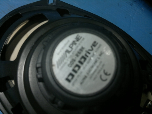 ขายลำโพงติดรถยนต์ขนาด6x9 2ทางของalpineกับpioneer