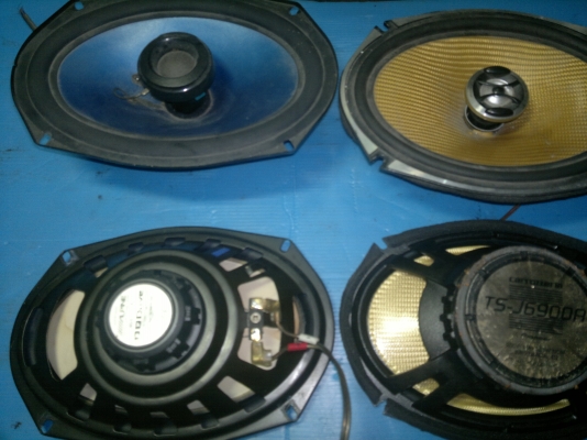 ขายลำโพงติดรถยนต์ขนาด6x9 2ทางของalpineกับpioneer