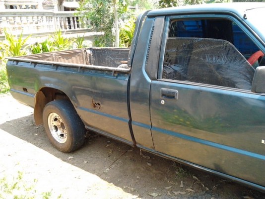 ขาย กระบะตอนเดียว MITSU L200 Cyclone ปี38/95 เครื่องเดิม2.5 84HP แห้งๆแน่นๆแรงจริง หน้า-หลังเดิม ช่วงล่างดีไม่หลวม ไม่ส่าย คัสซีสวยไม่ผุ ภายในดี พ.พาวเวอร์ แอร์เย็นพร้อม กระบะพื้นมีผุ หัวเก๋งมีผุ ต้องเก็บสีและบอดี้ ขายตามสภาพ พร้อมใช้ พร้อมลุยงานหนัก ราคา