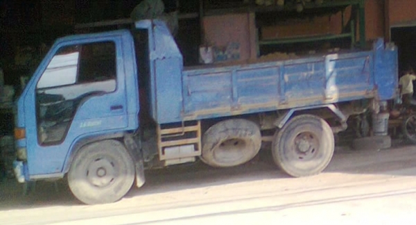 ฝากขาย 6 ล้อดั้มกระป๋อง ISUZU NKR58E 100 แรง ยาว 3.20 เมตร