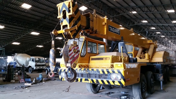 เครน 35T นิสสัน มีทะเบียน เครน 35T นิสสัน มีทะเบียน