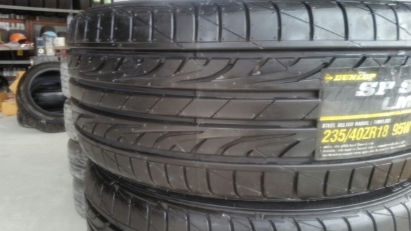 235 40 18 Dunlopปี13 235 40 18 Dunlopปี13