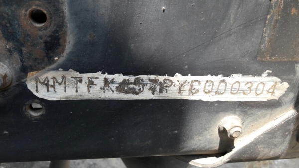 6 ล้อ พื้นเรียบ ยี่ห้อ MITSUBISHI 225 แรงม้า  จดทะเบียนปี 2546