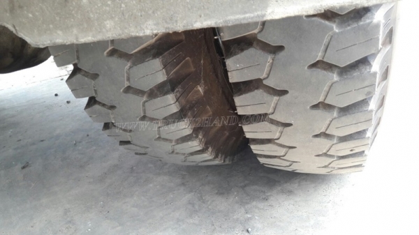 6 ล้อ พื้นเรียบ ยี่ห้อ MITSUBISHI 225 แรงม้า  จดทะเบียนปี 2546