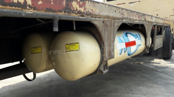 6 ล้อ พื้นเรียบ ยี่ห้อ MITSUBISHI 225 แรงม้า  จดทะเบียนปี 2546