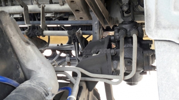 6 ล้อ พื้นเรียบ ยี่ห้อ MITSUBISHI 225 แรงม้า  จดทะเบียนปี 2546