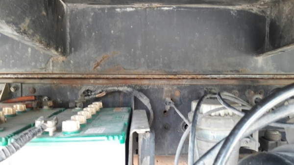 6 ล้อ พื้นเรียบ ยี่ห้อ MITSUBISHI 225 แรงม้า  จดทะเบียนปี 2546