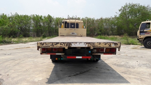 6 ล้อ พื้นเรียบ ยี่ห้อ MITSUBISHI 225 แรงม้า  จดทะเบียนปี 2546