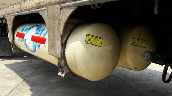 6 ล้อ พื้นเรียบ ยี่ห้อ MITSUBISHI 225 แรงม้า  จดทะเบียนปี 2546