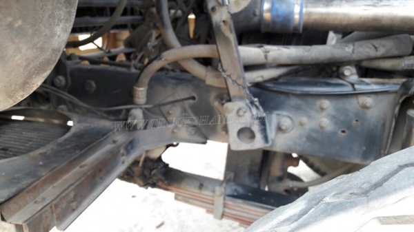 6 ล้อ พื้นเรียบ ยี่ห้อ MITSUBISHI 225 แรงม้า  จดทะเบียนปี 2546