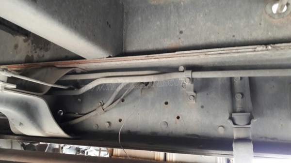 6 ล้อ พื้นเรียบ ยี่ห้อ MITSUBISHI 225 แรงม้า  จดทะเบียนปี 2546