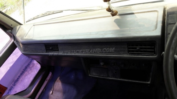 6 ล้อ พื้นเรียบ ยี่ห้อ MITSUBISHI 225 แรงม้า  จดทะเบียนปี 2546