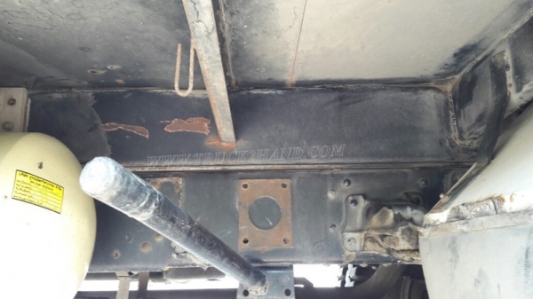 6 ล้อ พื้นเรียบ ยี่ห้อ MITSUBISHI 225 แรงม้า  จดทะเบียนปี 2546