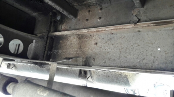 6 ล้อ พื้นเรียบ ยี่ห้อ MITSUBISHI 225 แรงม้า  จดทะเบียนปี 2546