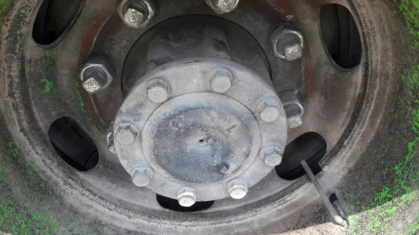 6 ล้อ พื้นเรียบ ยี่ห้อ MITSUBISHI 225 แรงม้า  จดทะเบียนปี 2546