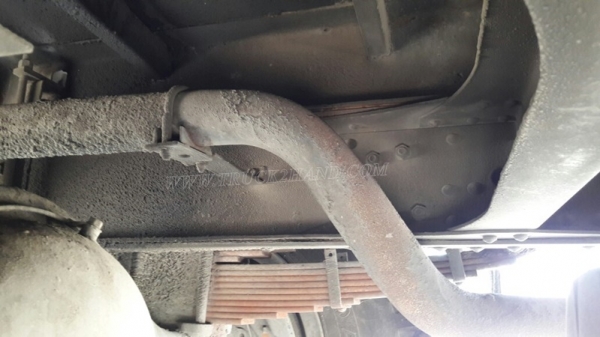 6 ล้อ พื้นเรียบ ยี่ห้อ MITSUBISHI 225 แรงม้า  จดทะเบียนปี 2546