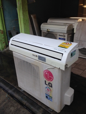 **** ขายแอร์ LG 9000 BTU สภาพสวย ****