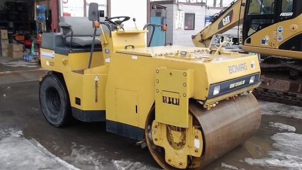 รถบด 3.5 ตัน Bomag BW131ACW นำเข้าจากญี่ปุ่น โทร. 080-6565422 (หนิง)