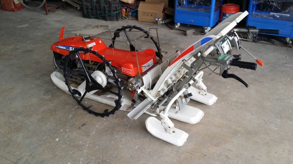 รถดำนา KUBOTA  รุ่น SP-2(1) เก่าญี่ปุ่น ดำนา 2 แถวเดินตาม  ขนาดกระทัดรัด สภาพสวย