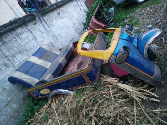 >>> ขายหน้าตุ๊กๆ สามล้อ พร้อมกระบะ สแตนเลส แต่งร้าน <<<