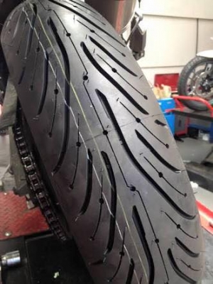 ลดกระหน่ำ ถูกที่สุด ยางสุดฮิต ยางใหม่ Michelin Road 4 Trail 150/70/17