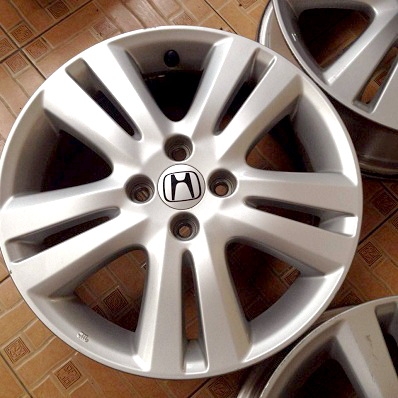 สภาพสวยทั้งชุด ตจวส่งได้ครับ