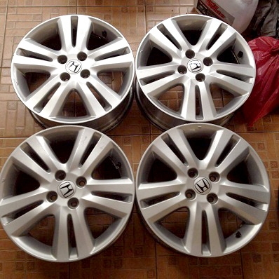 สภาพสวยทั้งชุด ตจวส่งได้ครับ