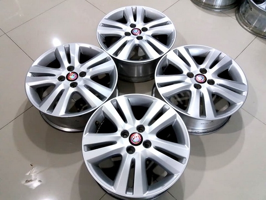 สภาพสวยทั้งชุด ตจวส่งได้ครับ