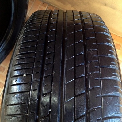 ล้ออะไหล่ JAZZ16 และล้อ Enkei 16 และ VIOS12ก้าน พร้อมยาง และยางเปอร์เซนต์ อีกหลายขนาด ด้านในครับ