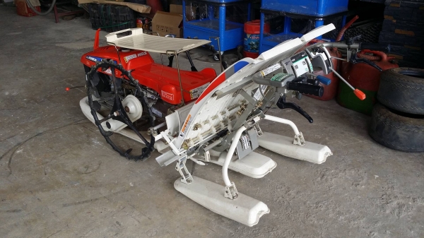 รถดำนา KUBOTA  รุ่น SP-2(2) เก่าญี่ปุ่น ดำนา 2 แถวเดินตาม  ขนาดกระทัดรัด สภาพสวย