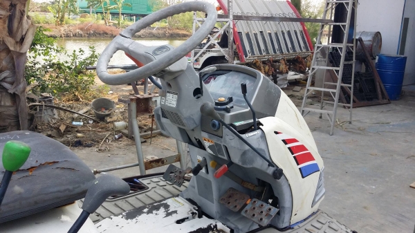 รถดำนานั่งขับ ISEKI  รุ่น PG5 เก่าญี่ปุ่น ไม่มีชุดหางดำ ขนาดกระทัดรัด สภาพดี