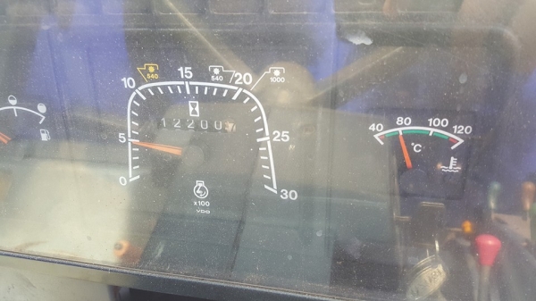 Ford Newholland 7840 เกียร์ธรรมดา คลัชแห้ง หางธรรมดา สภาพสวยครับ